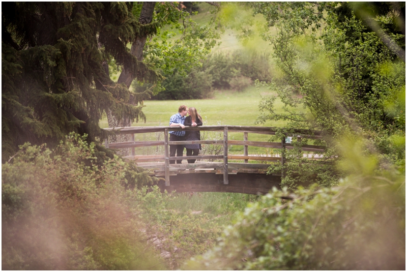 {Calgary wedding & engagement photographer} Jenn & Evan -engaged!
