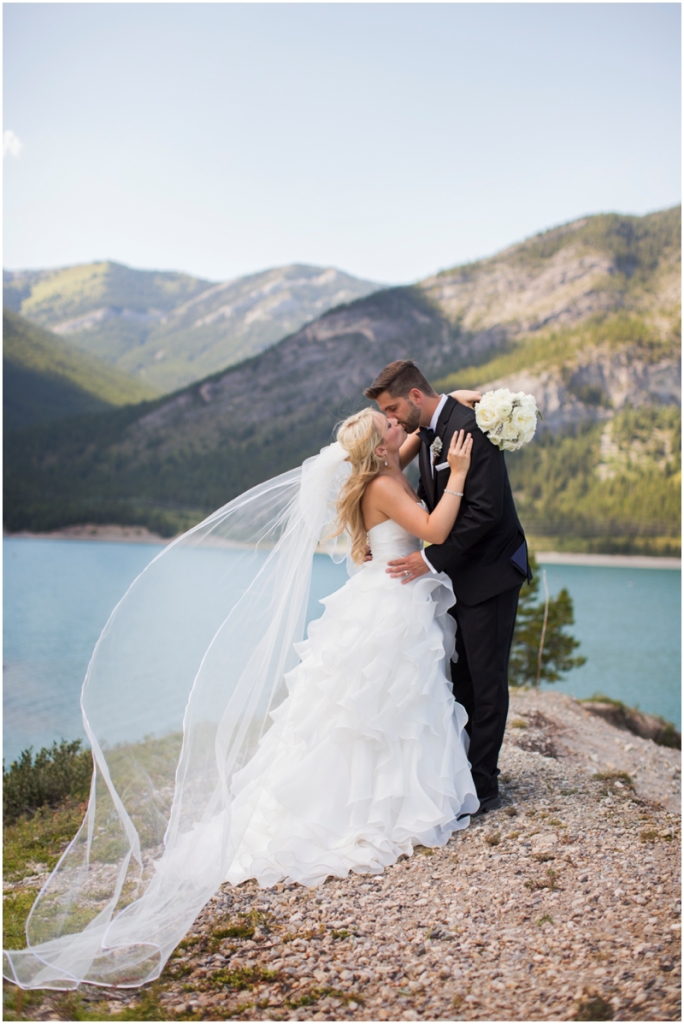 calgary_canmore_cochrane_emeraldlake_wedding_photographer023
