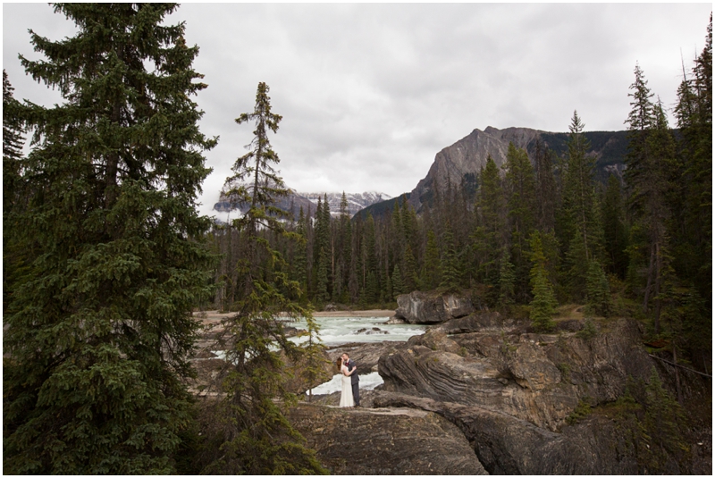calgary_canmore_cochrane_emeraldlake_wedding_photographer038
